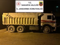 Kocaeli'nden Gelerek Sakarya'da Kimyasal Atik Dökerken Yakalandilar