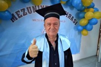 Ögrenmenin Yasi Yok Açiklamasi 71 Yasinda Lise Diplomasi Aldi, Göbek Atti