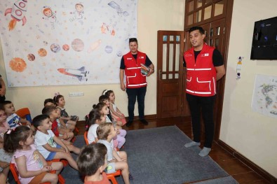 Sehzadeler'in Minikleri, Kizilay'in 156. Yil Dönümünü Kutladi