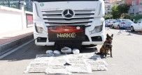 Batman'da Durdurulan Tirda Hassas Burunlu Narkotik Köpegi Tarafindan Uyusturucu Bulundu Haberi