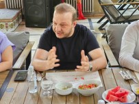 Eczacilar Mesleki Problem Ve Çözüm Yollarini Istisare Ettiler