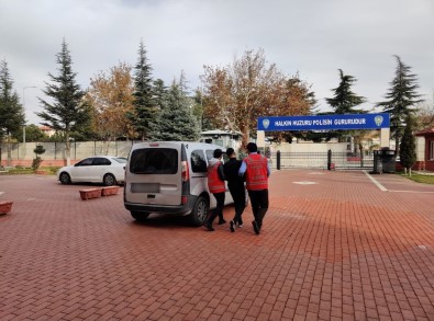 Kendisini Banka Görevlisi Olarak Tanitip Vatandasi 100 Bin TL Dolandirmisti, Tutuklandi