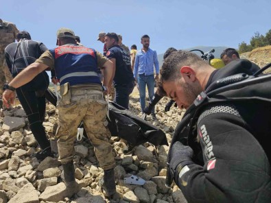 Serinlemek Içi Girdigi Sulama Kanali Mezari Oldu