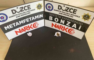 Uyusturucu Saticisi 2 Kisi Tutuklandi