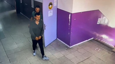 YKS'de Yapay Zeka Ile Kopya Çeken Sahisin Okuldaki Güvenlik Kamerasi Görüntüleri Ortaya Çikti