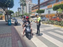 Alanya'da Aranan 3 Sahis Yakalandi