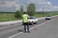 Kars'ta Güvenlik Ve Trafik Uygulamalari Sürüyor