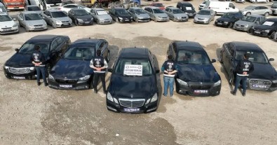 Vicdansızlar bunu da yaptı! Deprem bölgesindeki araçlara...