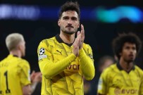 Borussia Dortmund, Mats Hummels Ile Yollarini Ayirdi