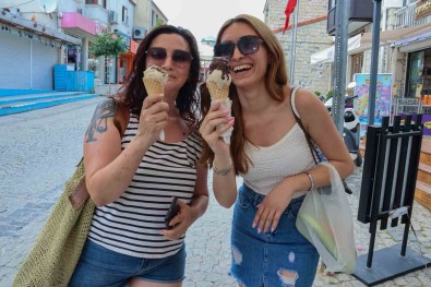 Çesme Alaçati, Bu Kez De Dondurma Fiyatiyla Gündemde Açiklamasi Isletme Sahibi Konustu