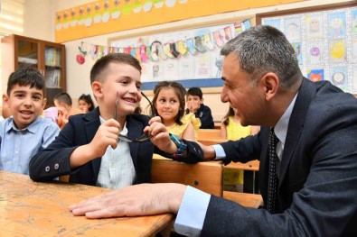 Gümüshane'de 18 Bin 349 Ögrenci Karne Aldi