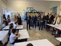 Istanbul'da Karneyi Alan Ögrencilerde Yaz Tatili Heyecani Basladi