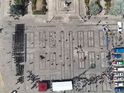 Komandolardan Gururlandiran Gösteri Açiklamasi 'Ay Yildiz' Figürü Olusturuldu