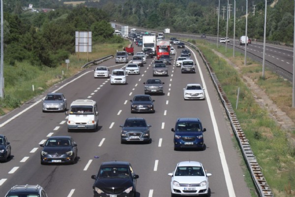 Bayram trafiği erken başladı! Akın akın gidiyorlar!