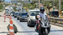 Bodrum'da Kirmizi Alarm, Güvenlik Seviyesi En Üst Düzeye Çikarildi, Kilometrelerce Araç Kuyruklari Olustu