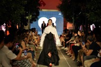 Genç Modacilardan Renkli Defile