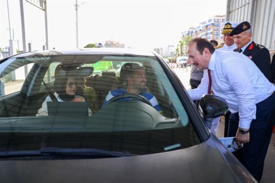 Vali Pehlivan Açiklamasi 'Mersin'de 9 Günlük Bayram Tatili Süresince Her Gün 2 Bin 950 Personel Görev Yapacak'