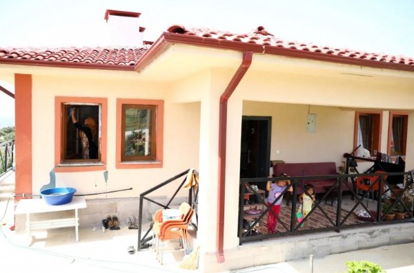 Yeni yuvada bayram sevinci! “Villamın temizliğini keyifle ve sevinçle yapıyorum”