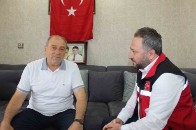 Babalar Günü'nde Sehit Babasinin Buruk Bayrami