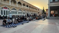 Kilis'te Bayram Namazi Coskusu Açiklamasi Camiler Doldu Tasti Haberi
