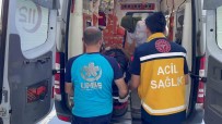 Küçükbas Kurbanlik Yüklü Tir Devrildi Açiklamasi 2 Yarali Haberi