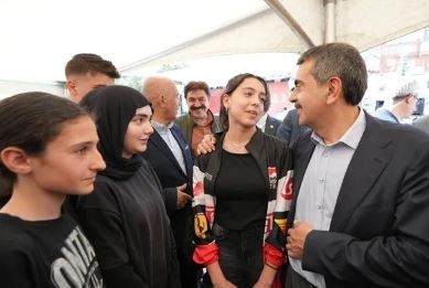 Bakan Tekin'den yeni müfredat müjdesi!