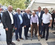 Baskan Candal, Ilçe Meydaninda Halkla Bayramlasti