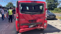 Hafif Ticari Araç, Sehir Içi Toplu Tasima Aracina Çarpti Açiklamasi 5 Yarali