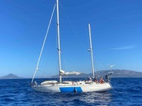 Yelkenli Teknede 52 Düzensiz Göçmen Yakalandi