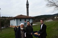 500 Yillik Tarihi Camide Bulusan Köylülerden Geleneksel Bayramlasma Töreni