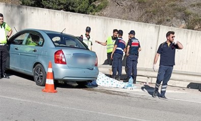 Sinop'ta Tünel Girisinde Kaza Açiklamasi 1 Ölü, 2 Yarali
