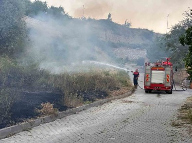 Tokat'ta Arazi Yangini Büyümeden Söndürüldü