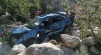 Osmaniye'de yayla yolunda otomobil uçuruma yuvarlandı: 5 yaralı