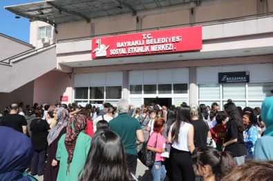 Bayraklili Ögrencilerin Sinav Heyecani