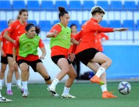 Kadin A Milli Takim, Azerbaycan'da Ilk Idmanini Yapti