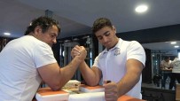 17 Yasindaki Emre'nin Hedefi Dünya Bilek Güresi Sampiyonlugu Haberi