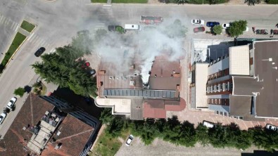 Bacadan Çikan Yogun Duman Itfaiyeyi Alarma Geçirdi