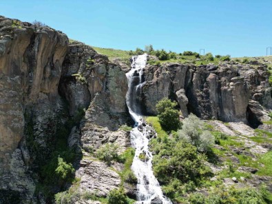 Dogaseverlerin Yeni Gözdesi 'Uzandi Vadisi'