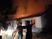 Yildirim Düsen Besihanede Yangin Çikti, 5 Kisi Korkudan Hastanelik Oldu