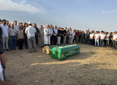 Mardin'deki Yanginda Hayatini Kaybeden 2 Vatandas Defnedildi