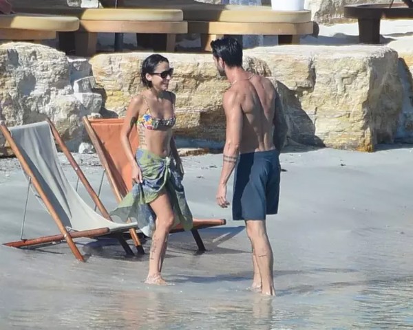 Taze aşıklar Çeşme'de!