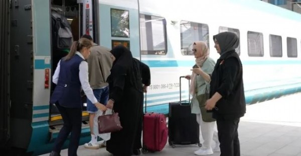 Emeklilerin de tercihi YHT! 62 bin kişi yararlandı
