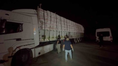 Narkotik Polisi Saman Balyalari Arasinda 35 Kilo Esrar Ele Geçirdi