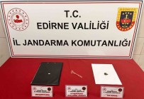 Araçta Uyusturucu Ve Kullanma Aparati Ele Geçirildi