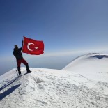 Aydinli Dagci, Türkiye'nin Çatisina Tirmandi