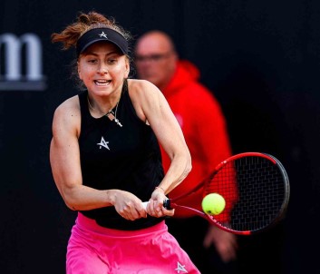 Berfu Cengiz Isveç'te Senenin Üçüncü Sampiyonlugunu Elde Etti