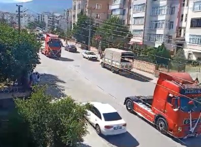 Dügün Konvoyundaki Tir Sürücülerine Para Cezasi