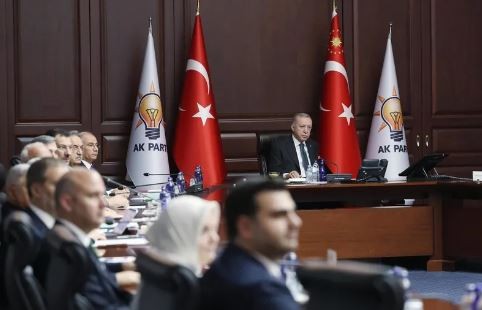 AK Parti'de 'muhasebe' MYK'sı! 2'si büyükşehir 5 il başkanı değişiyor