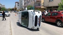 Karaman'da Otomobil Ile Çarpisan Hafif Ticari Araç Yan Yatti Haberi