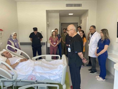 Manisa Sehir Hastanesinde, Ileri Mesane Kanserine Önemli Operasyon